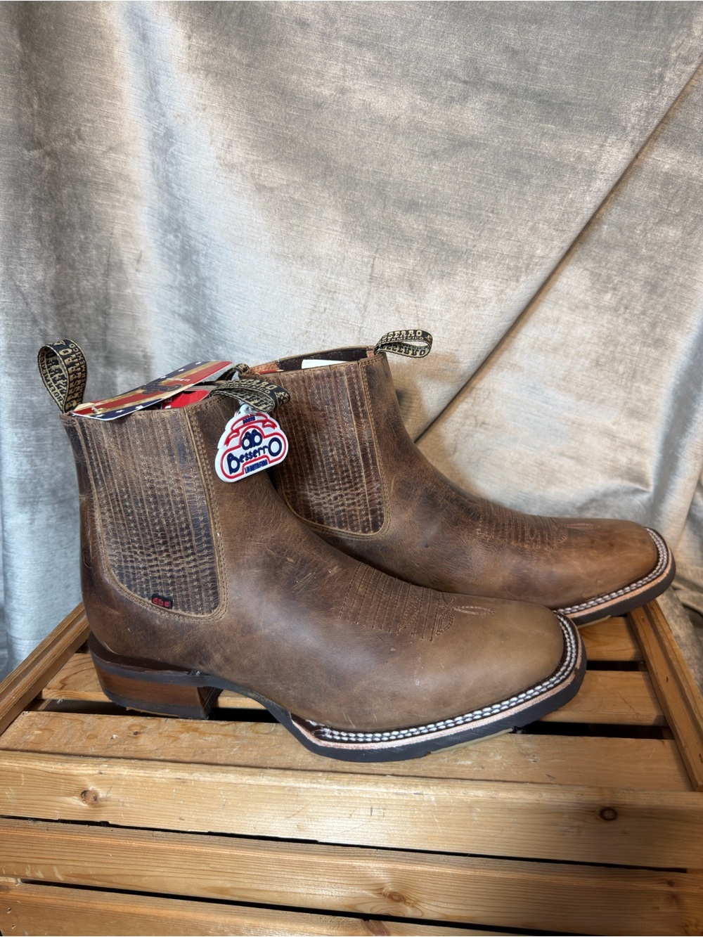 Besserro NEW IN BOX Botin Rodeo Brown Men's Distressed Western Ankle Boot. 10.5